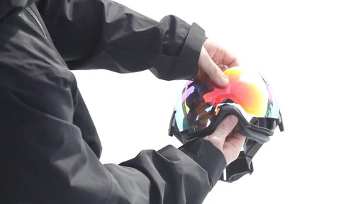 SMITH I/OX Snow Goggles Lens Change - image 5 from the video